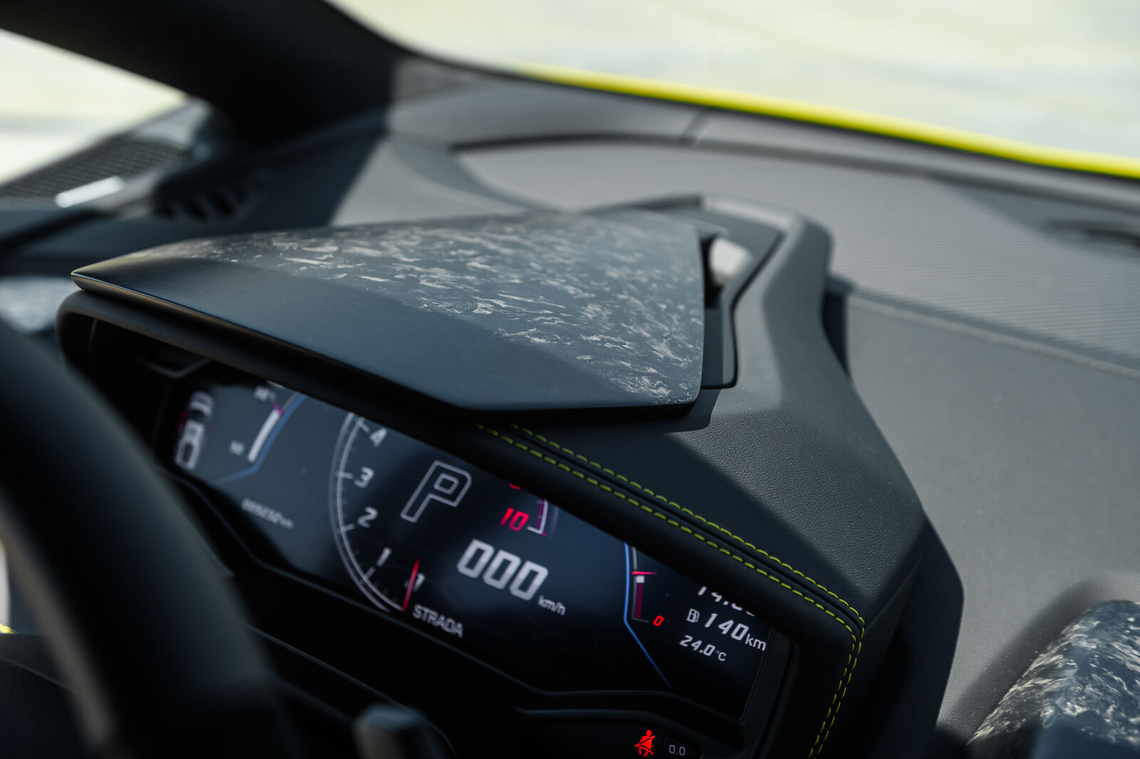 Digital instrument cluster with carbon trim